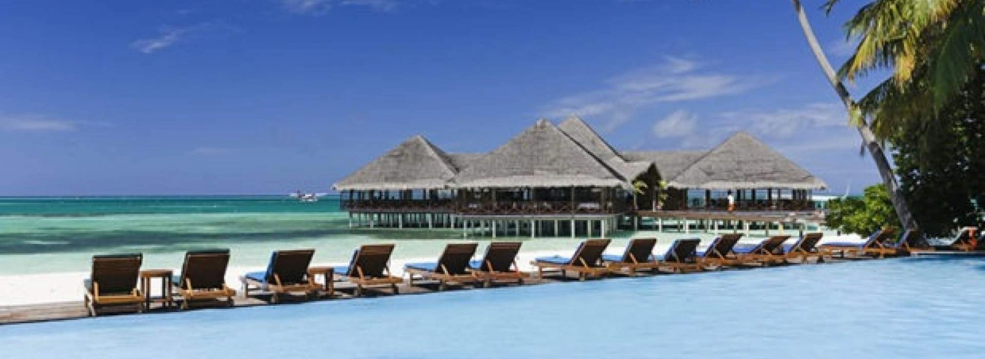 carousel A Tranquil Tropical Retreat at Medhufushi Island