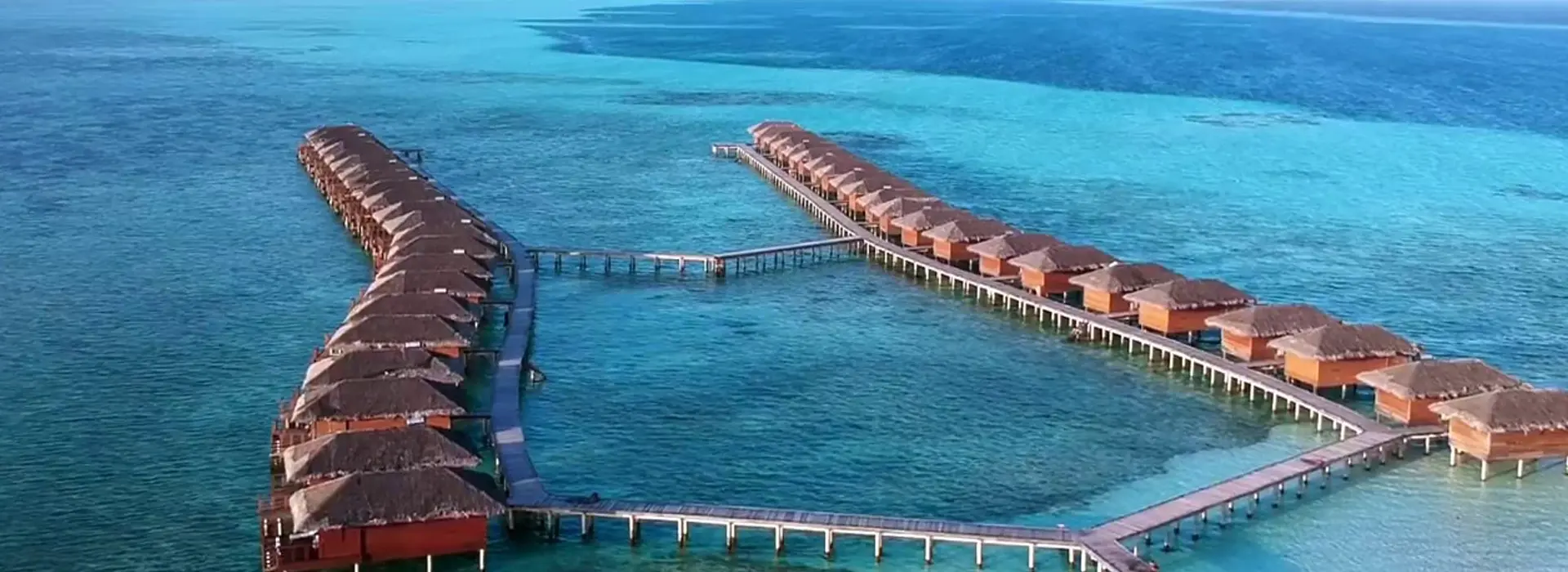 carousel - Medhufushi Island Resort2