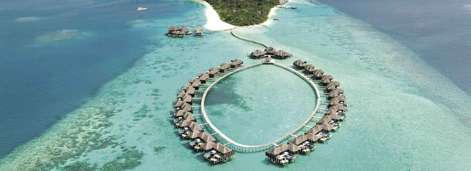 carousel Tropical Escape with Coco Bodu Hithi 1